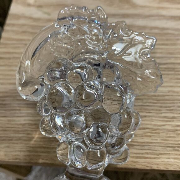 Mikasa Lead Crystal Fruit Collection Grapes
Bottle Stopper - Picture 7 of 17